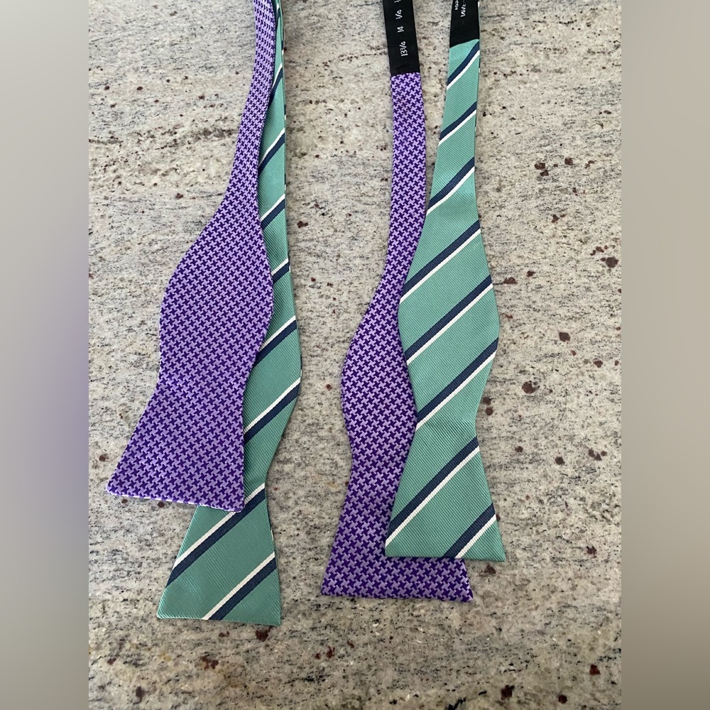 Two adjustable bow ties